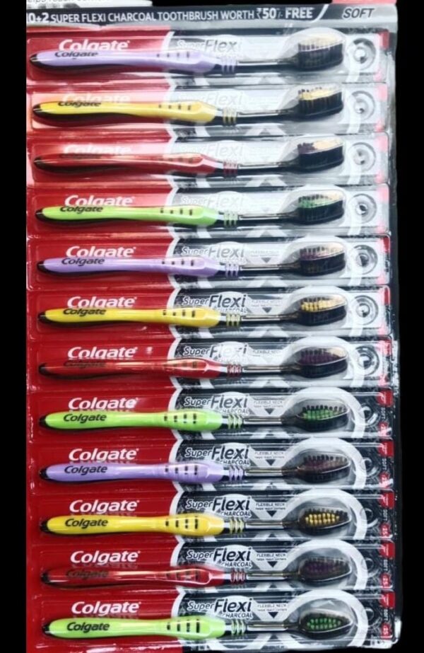 TIRA CEPILLO DIENTES COLGATE CHARCOAL 12U MEDIO